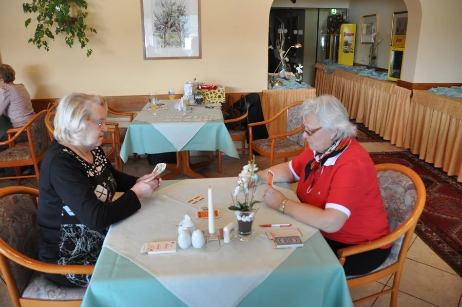 Poldi Deketh mit#Obmstv. Heidi Wierroither