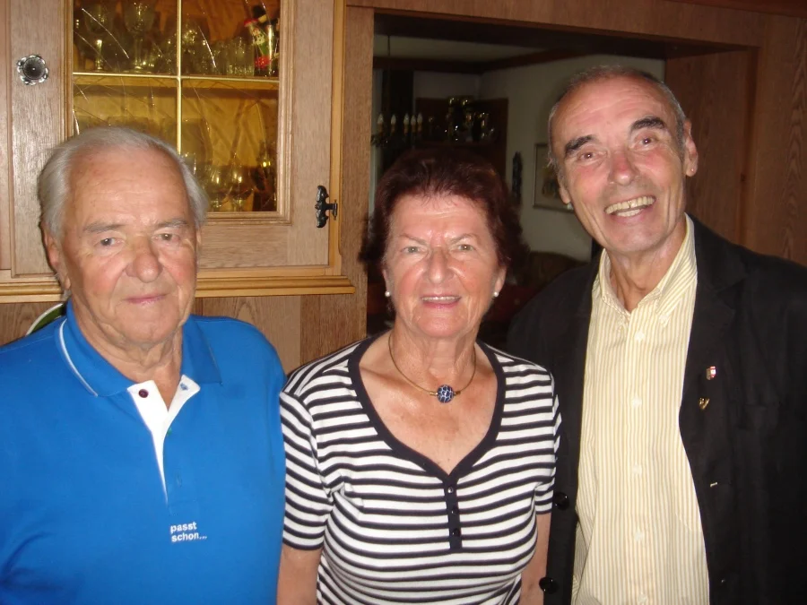 Hans, Christl anders gekleidet und Vzbgm. Walter