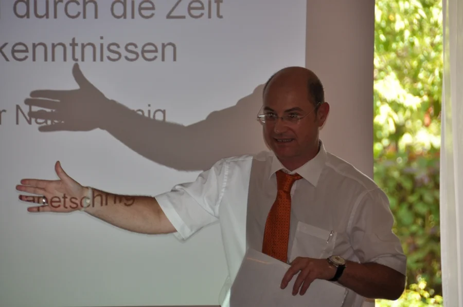 Bankhausleiter Gerfried Piink bei seinem Vortrag