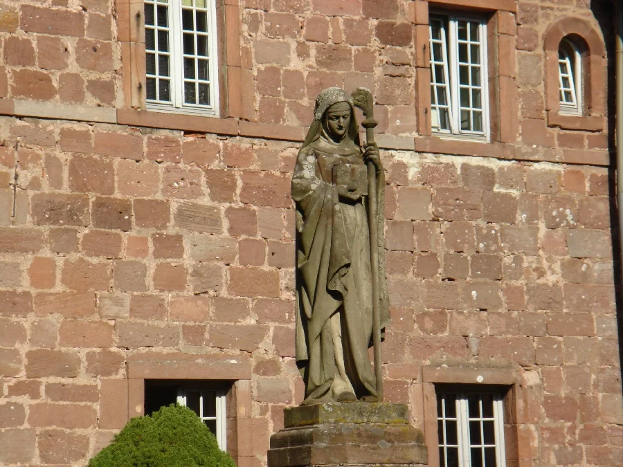 Statue der hl. Odilia