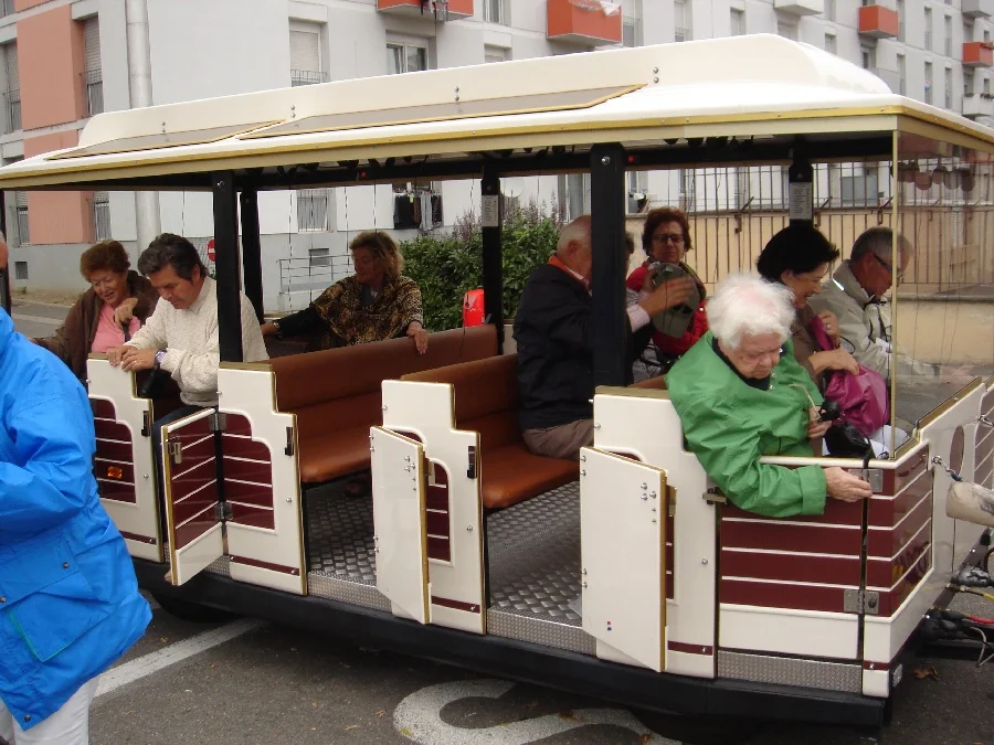 mit dem#+Petit Train blanc+