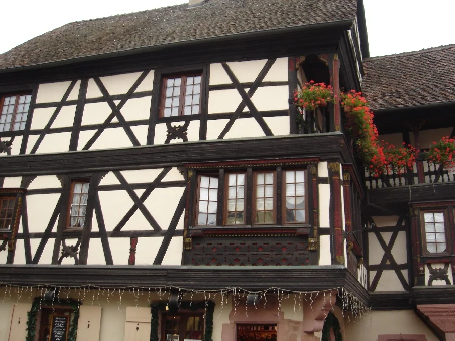 Ein wunderschönes Fachwerkhaus#in Riquewihr an der#Elsässischen Weinstrasse