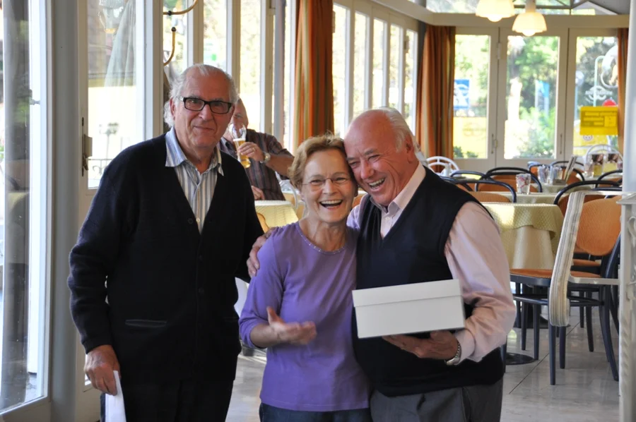 Zum 2. Platz gratulieren Herrn#Hans Valente Obmann Hans Prüller#und Chefin Helga Wienerroither