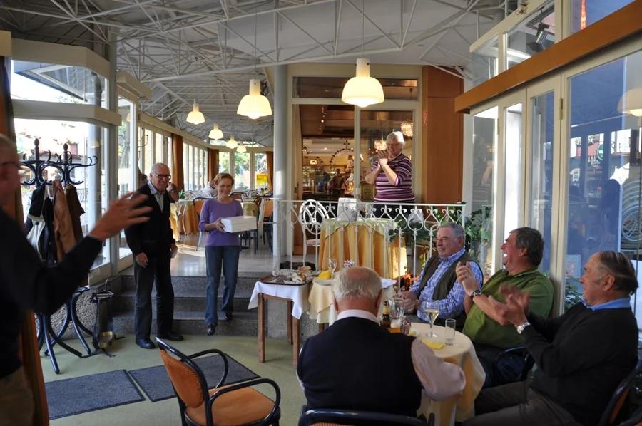 Im Vordergrund eine ProfiGruppe#Thomas Krassnig, Helmut Saurer#Robert Samitz und Hans Valente