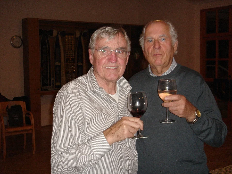 Obmann Hans Prüller gratuliert