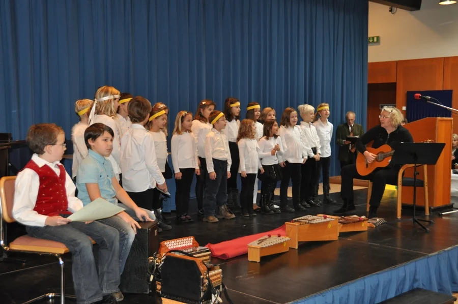 Schüler der Volksschule Pörtschach#LeitungDir.Mag. Barbara Notsch
