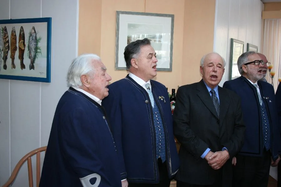 Zum Schluss noch das Lied +Weast mi epa nit megn+