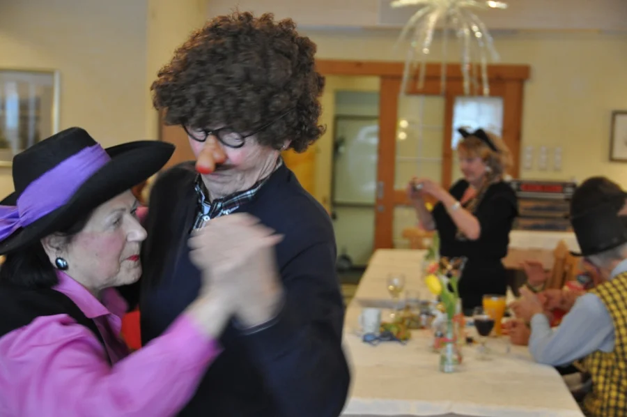 Ein fleißiger Tänzer Vbm. Walter#und Maria Reiter