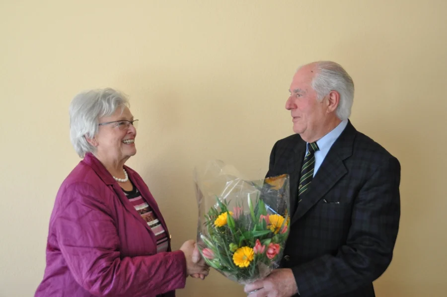 Hans Prüller gratuliert#Heidi Wienerroither