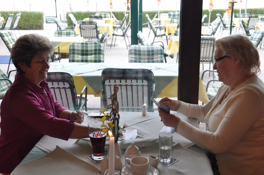 Greti Lackner und Poldi Deketh