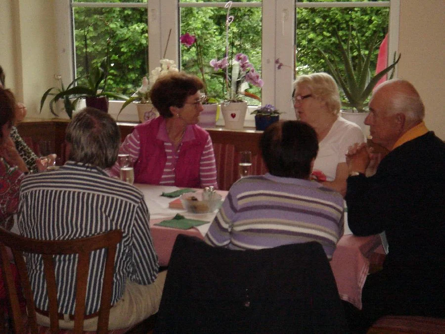 Irmi Bukovschek und Poldi Deketh #diskutieren über Garten und Blumen