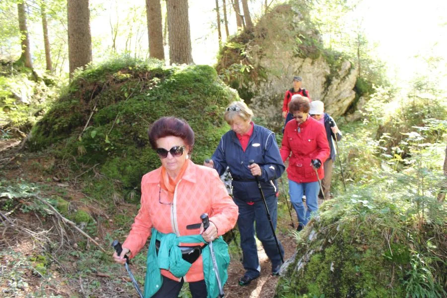 Frau Angela Kert in Führung