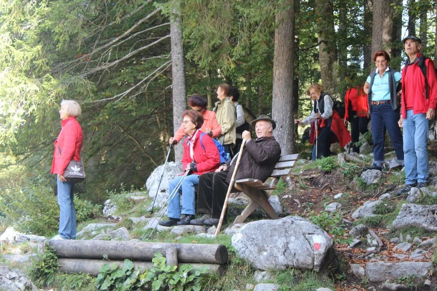 Eine verdiente Rast in der Herbstsonne#mit Blick auf dem Mangart