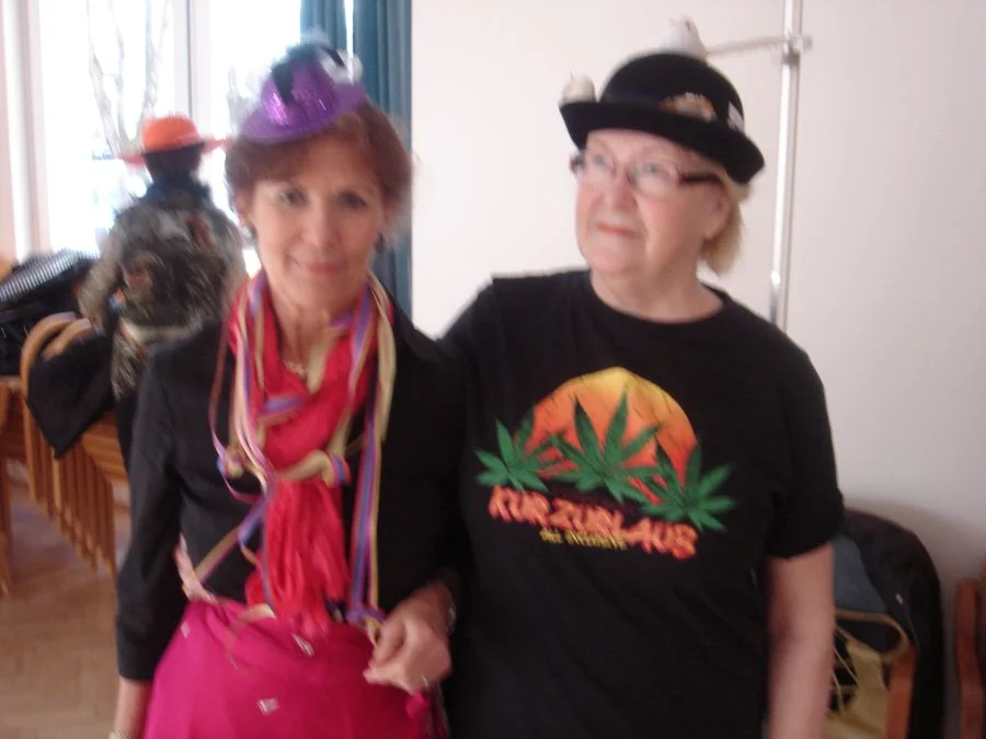 2 Spitzentänzerinnen