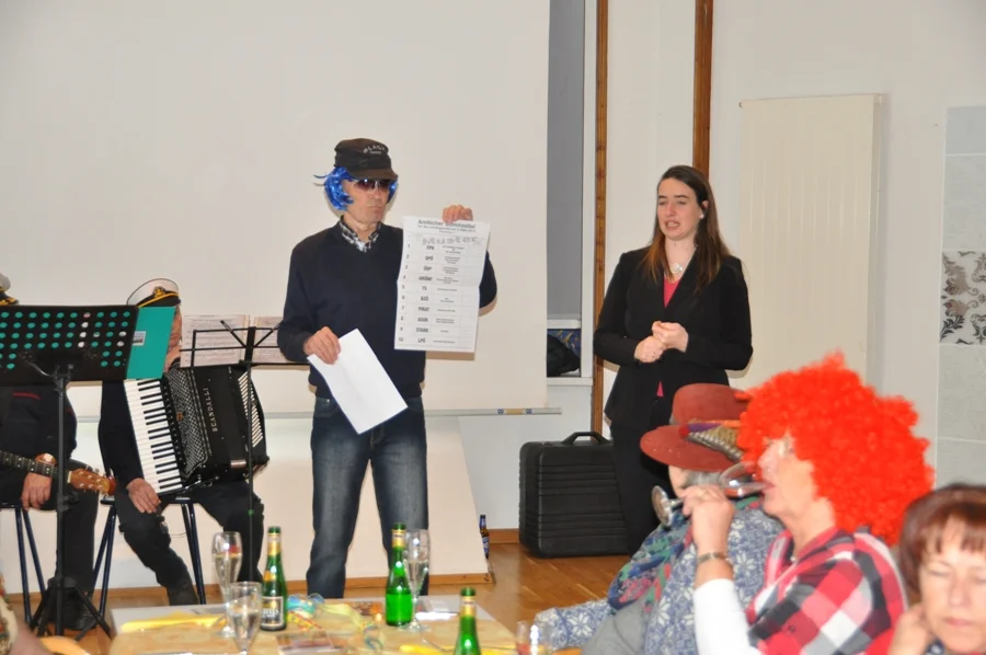 Vbm. Alfred Walter und Frau#Mag. Silvia Häusl-Benz informierten#über Wahlzettel und Vorzugsstimmen