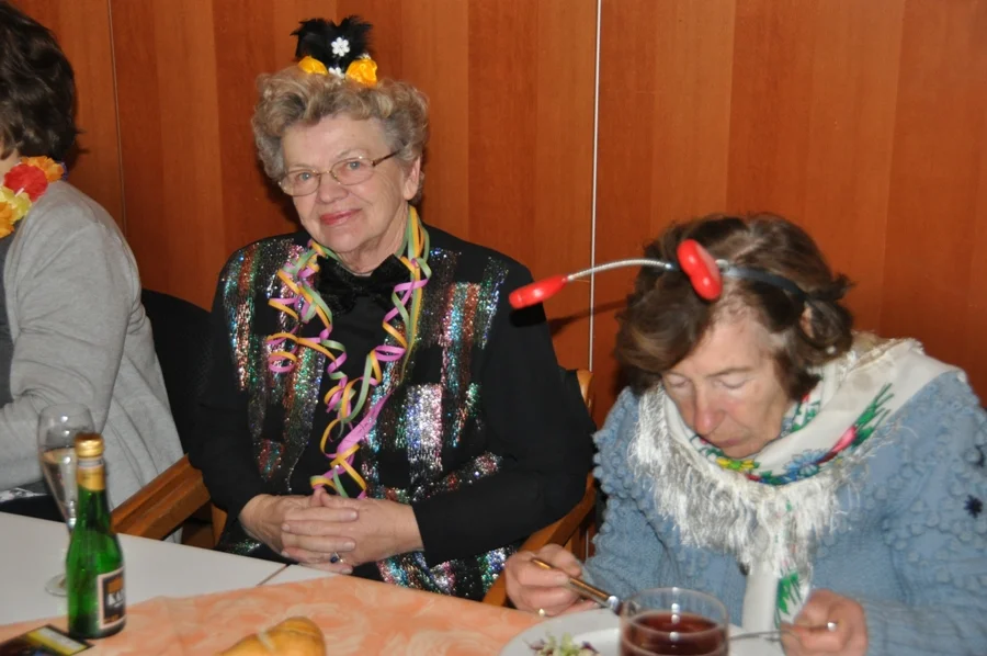 Schriftführerin Elfriede Hudovernig#und Ballmutter Erna Rapatz