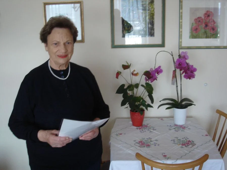 Frau Charlotte Burger erhielt die Ehrennadel in Silber#für 33 Jahre Vereinstreue