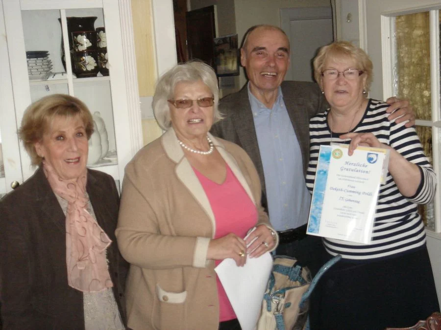 Vbm. Alfrd Walter Gemeinde#Obfrau Heidi Wienerroither und Obfrau-#Stv. Annemarie Orlitsch SB#überbrachten Glückwünsch