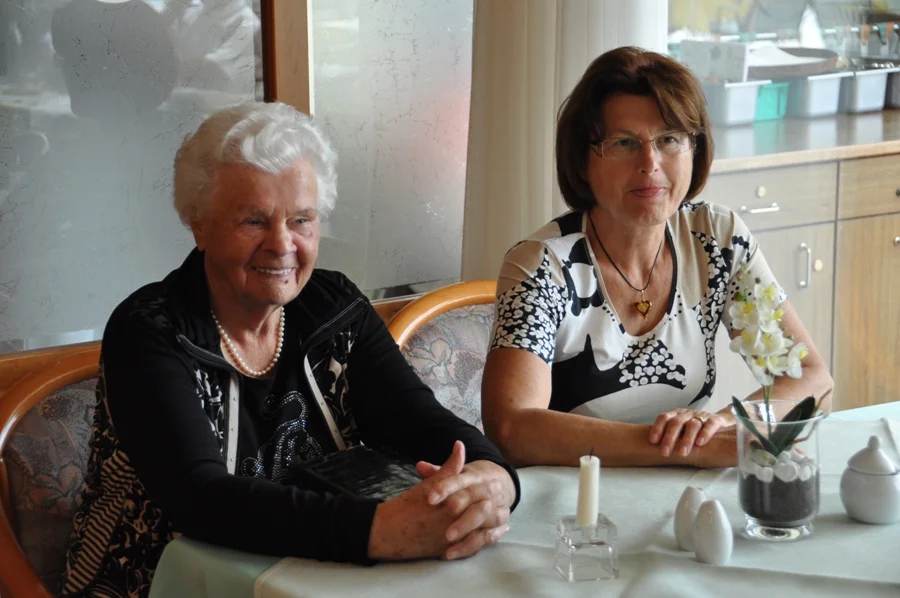 Frau Michaela Gasperschitz Mutter#von Obfrau Heidi Wienerroither#mit