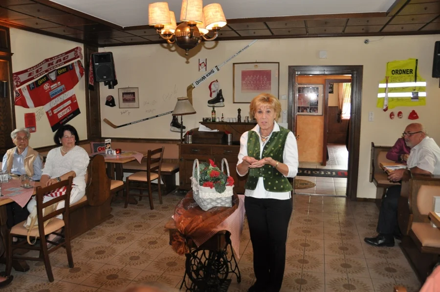 In Abwesenheit unserer Obfrau#begrüßte Obfraustv. A. Orlitsch #die Ehrengäste und Mitglieder