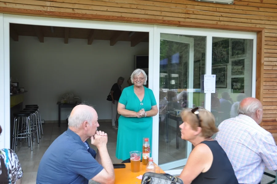 Obfrau Heidi Wienerroither begrüßt die zahlreichen Ehrengäste und Senioren