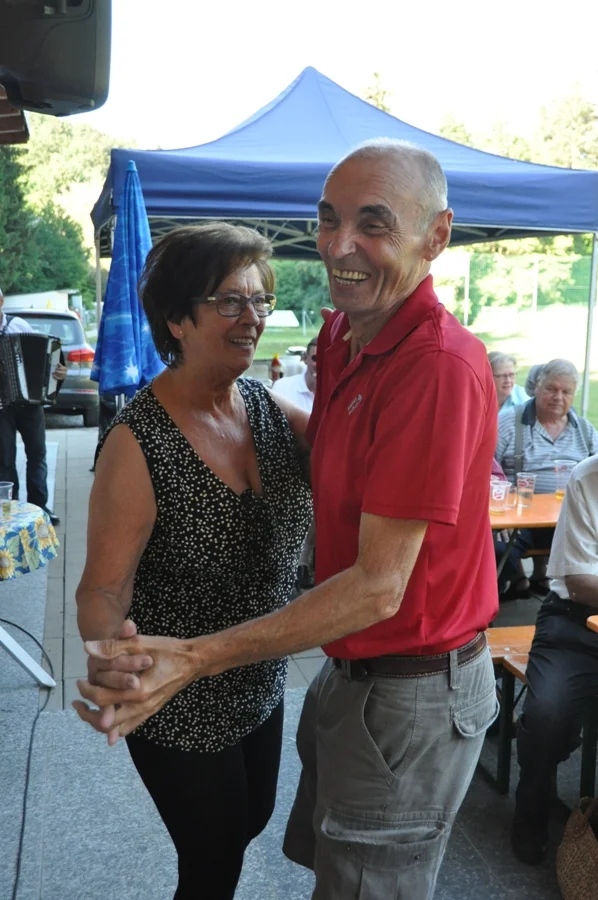 Auch beim Tanzen zeigt#Vzbgm. Alfred Walter wie man es macht