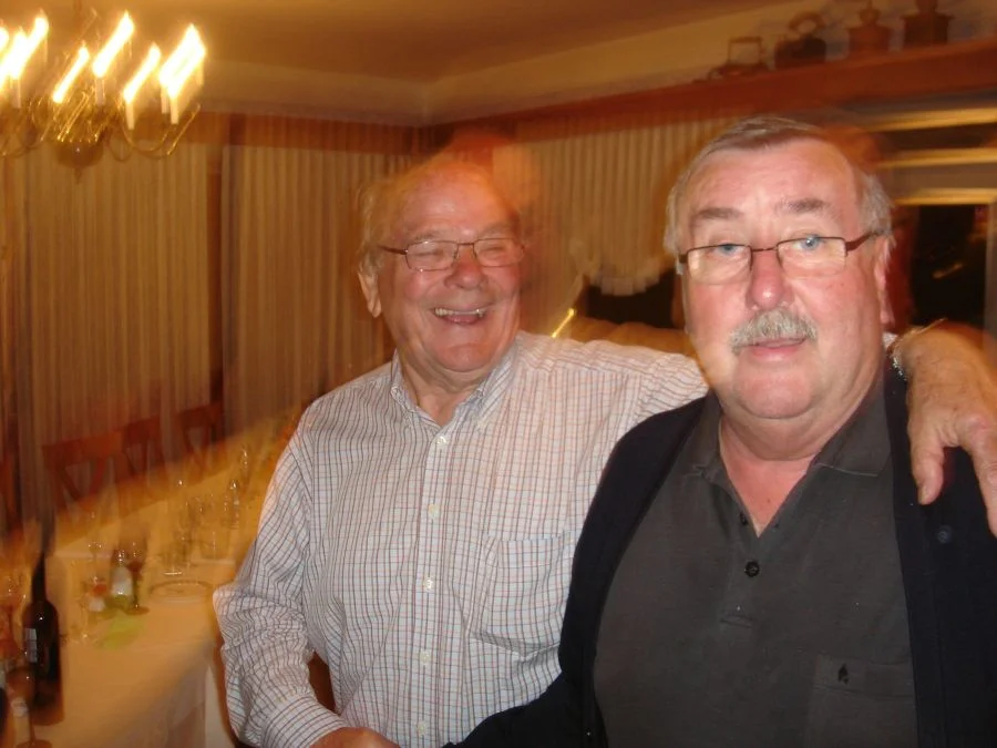 Otto Weihs mit Nachbar und Freund#Peter Benz