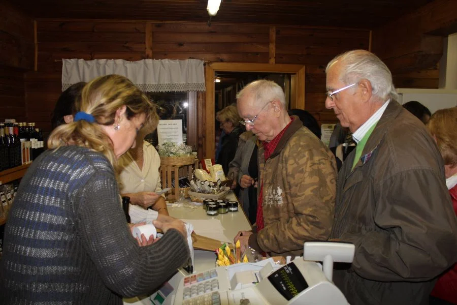 Für die Daheimgebliebenen wurde fleißig eingekauft