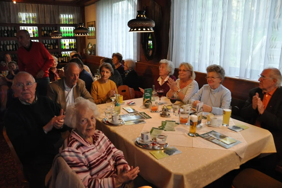 Der Vortragende bekam reichen Applaus