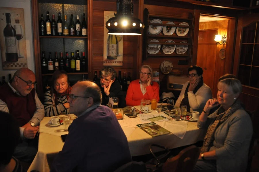 Beim Tierliebhaber Gerhard Schurian fühlen sich in seinem Dachboden mehrere Fledermäuse wohl.