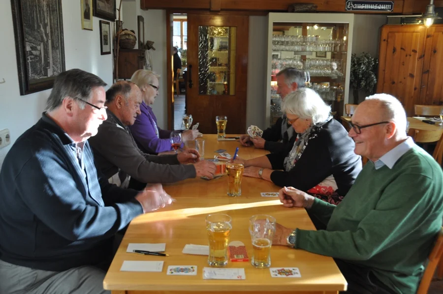 Im Vordergrund Peter Benz#und Günter Wienerroither