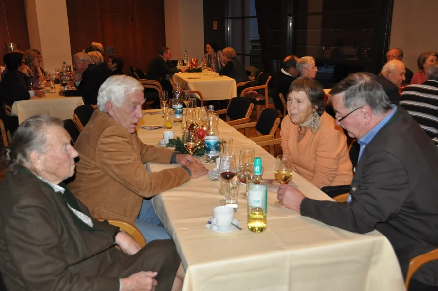 Ehrenmitglied und Gründungsmitglied #Theresia Köfer#mit Ehepaar Salmen und Peter Benz