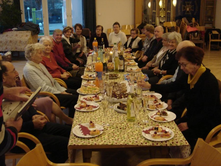 Zuerst gibt es eine Weihnachtsgeschichte
