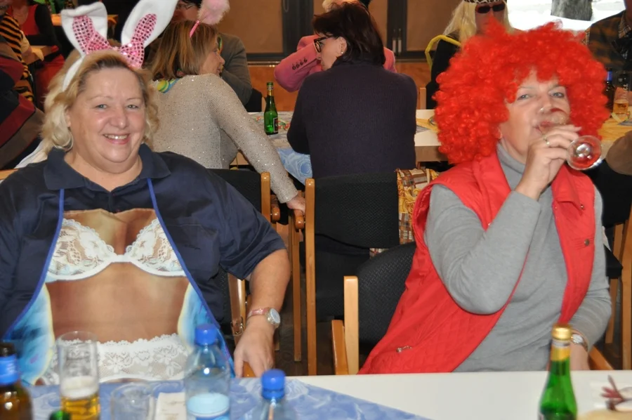 zwei erotische Damen