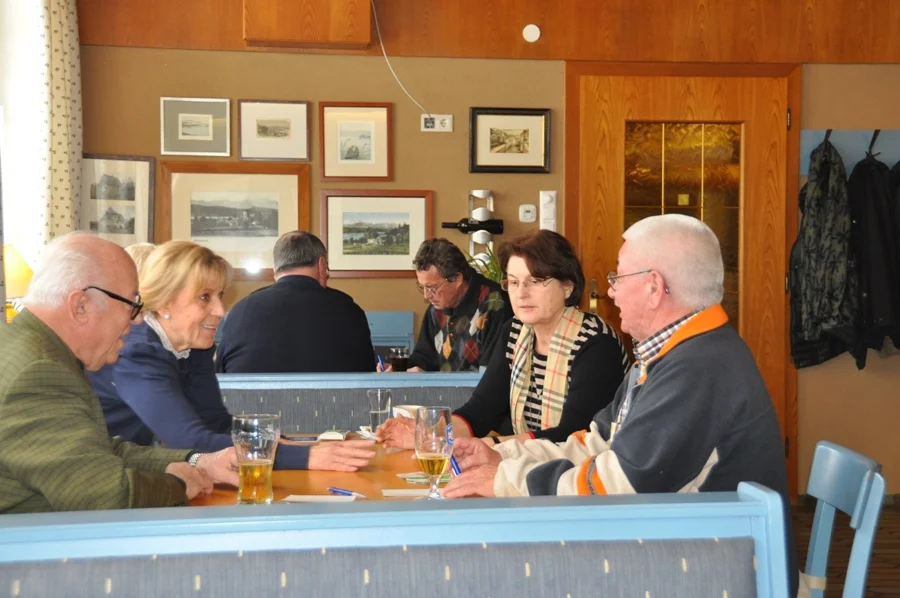 Gespielt wurde im +Blauen Salon+