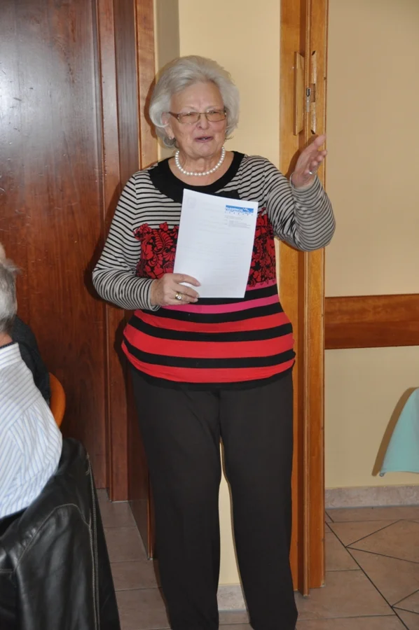 Die Obfrau mit ihrem#Tätigkeitsbericht