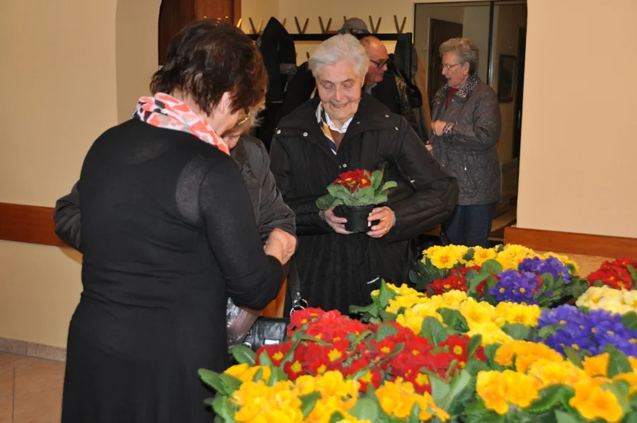 Frau Helga Kosch sichtlich erfreut