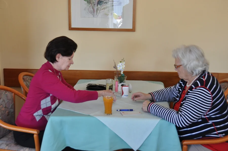 Maria Pagitz mit Obfrau Wienerroither