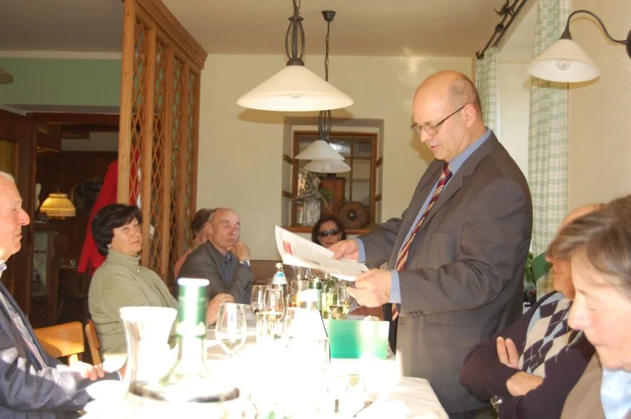 Die Kleine Zeitung hat ihrem treuen Leser eine eigene Sonderausgabe gewidmet - Gerhard Schurian liest einige Passagen daraus vor.