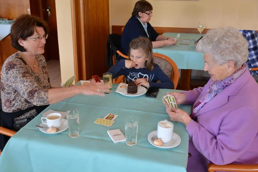 Brigitte Bahr mit Obfrau Zeppitz#vom SB Annabichl