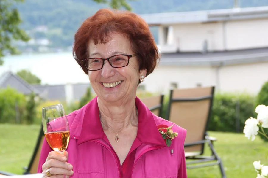 Geburtstagsständchen für#Irmi Bukovschek und#Emmi Grossl