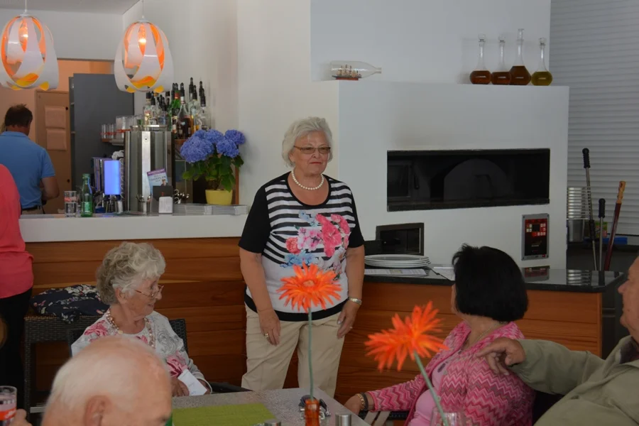 Zuerst Begrüßung und#Information