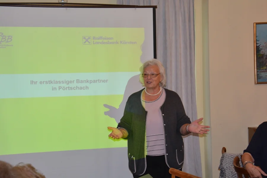 Die Obfrau mit Berichten, Vorschau#und Begrüßung