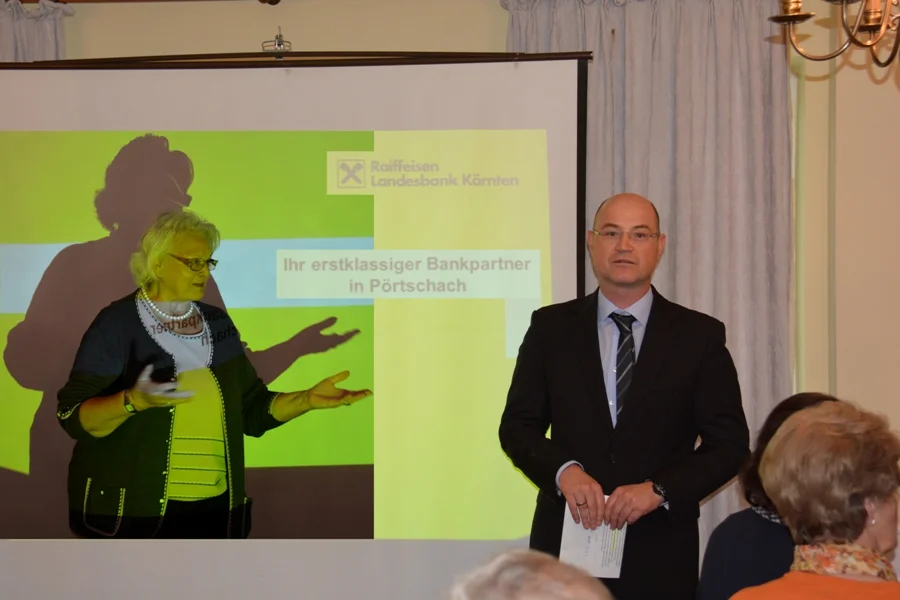 Bankhaus-Leiter Gerfried Pink sprach über die Vorteile der RBB und stellte neue Produkte vor