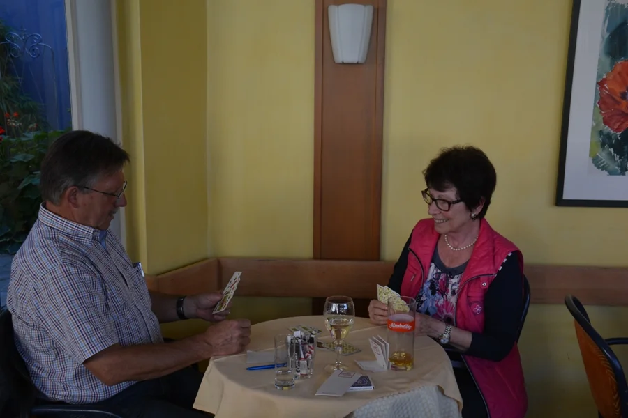 Frau Marga Valente 3.Platz gegen den#Sieger Herbert Paulitsch