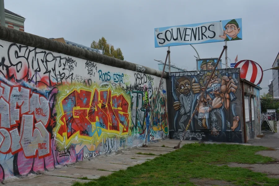 Reste der +Berliner Mauer