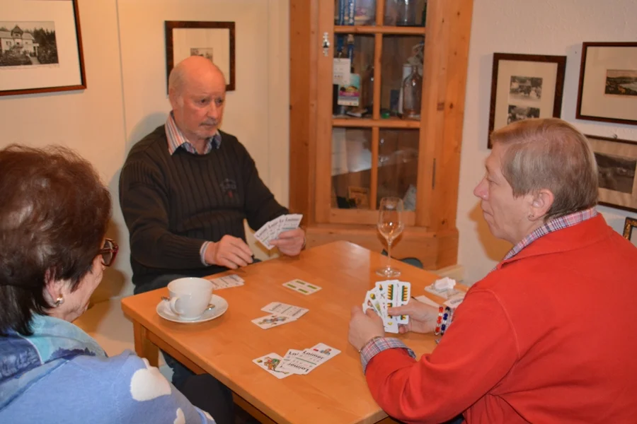 Mag. Heinz Kellerer unterlag im#entscheidenten Spiel Frau Sternat