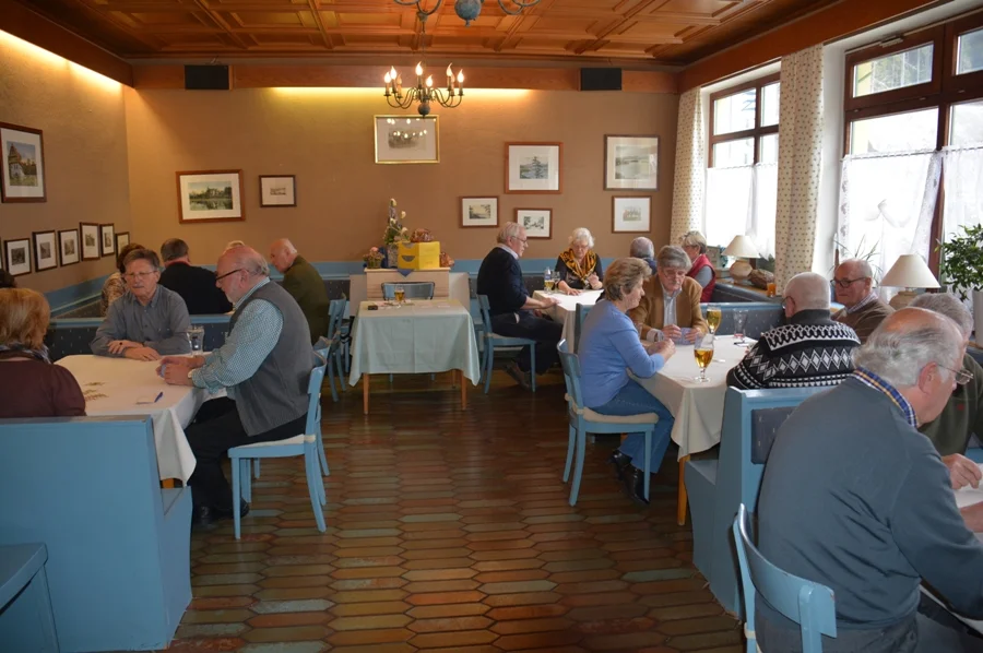 Der +Blaue Salon+ ein würdiger Rahmen