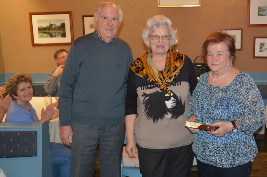 Trostpreis für Erika Gössler#und Hans Prüller