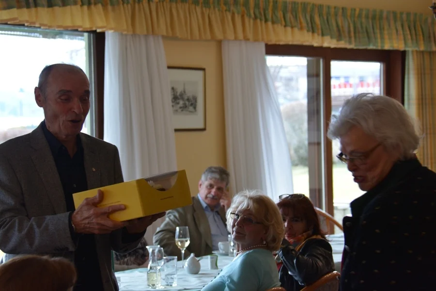 Natürlich etwas Süßes als Dank für außerordentliche Verdienste für den SB